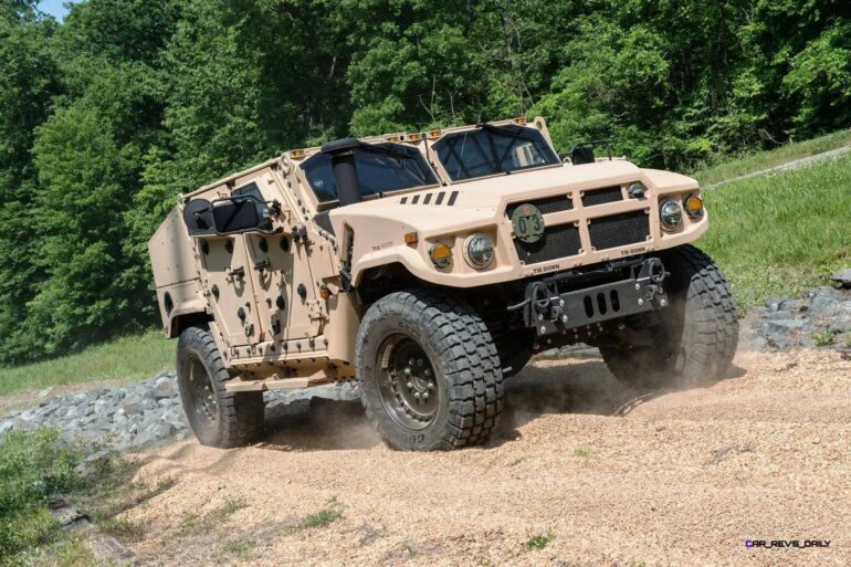 AM General BRV-O - новий американський броньований позашляховик за програмою JLTV
