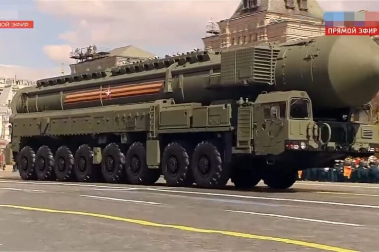 Тополь-М2 на параді у Москві, 2023