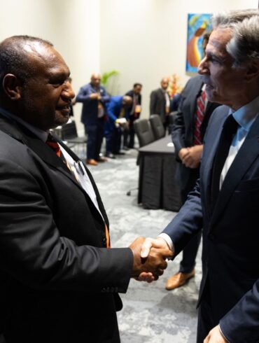 Джеймс Марапе та Ентоні Блінкен