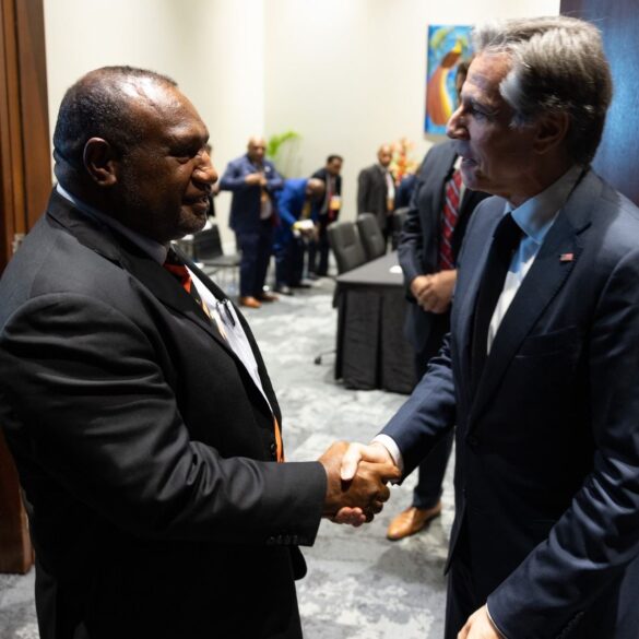 Джеймс Марапе та Ентоні Блінкен