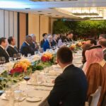 Олексій Резніков серед колег на саміті "Шангрі-Ла"