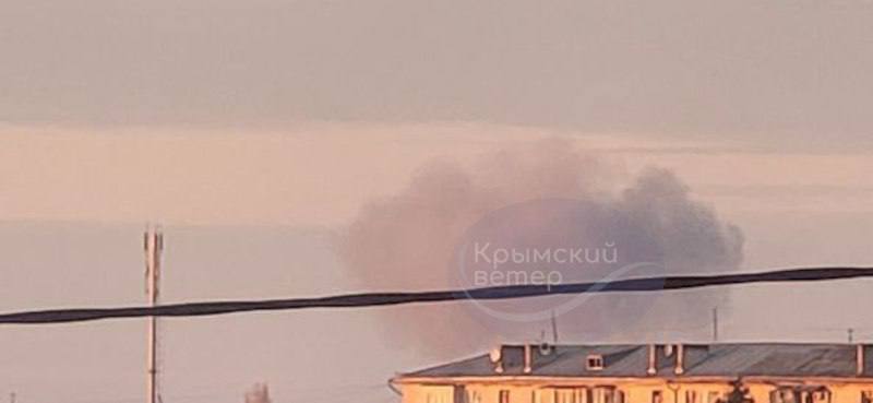 Residents of Crimea report explosions and fire at Belbek airport (Photo)