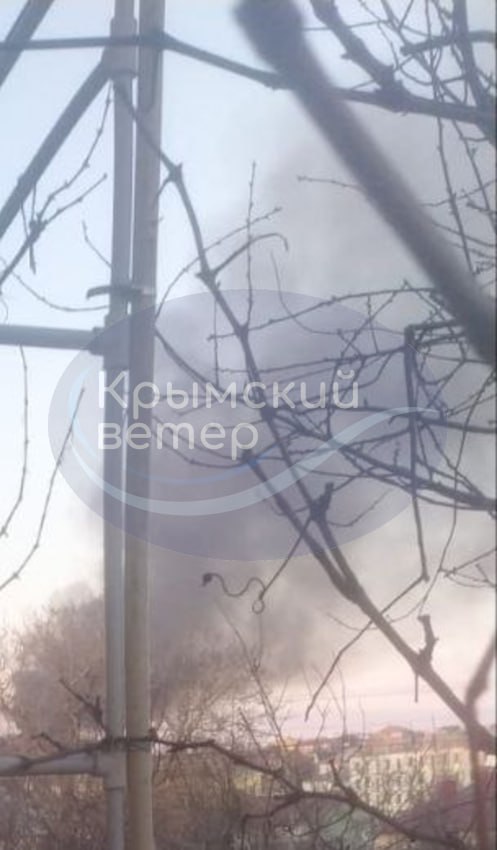 Residents of Crimea report explosions and fire at Belbek airport (Photo)